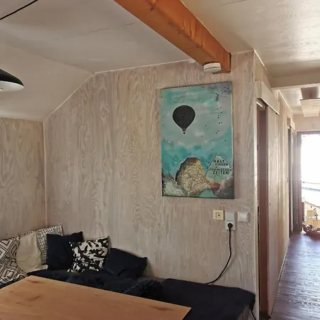 Hausboot Ferdinand Magellahn *