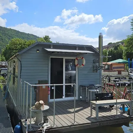 Hausboot Ferdinand Magellahn * Lahnstein